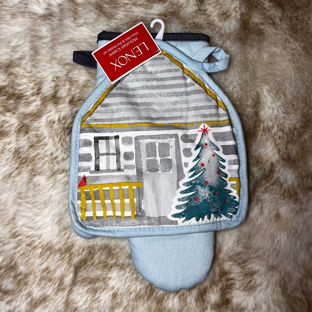 NWT Lenox Winter ‘Holiday Cabin’ Oven Mitt and Pot Holder Set